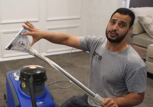 How does an industrial carpet cleaner work?